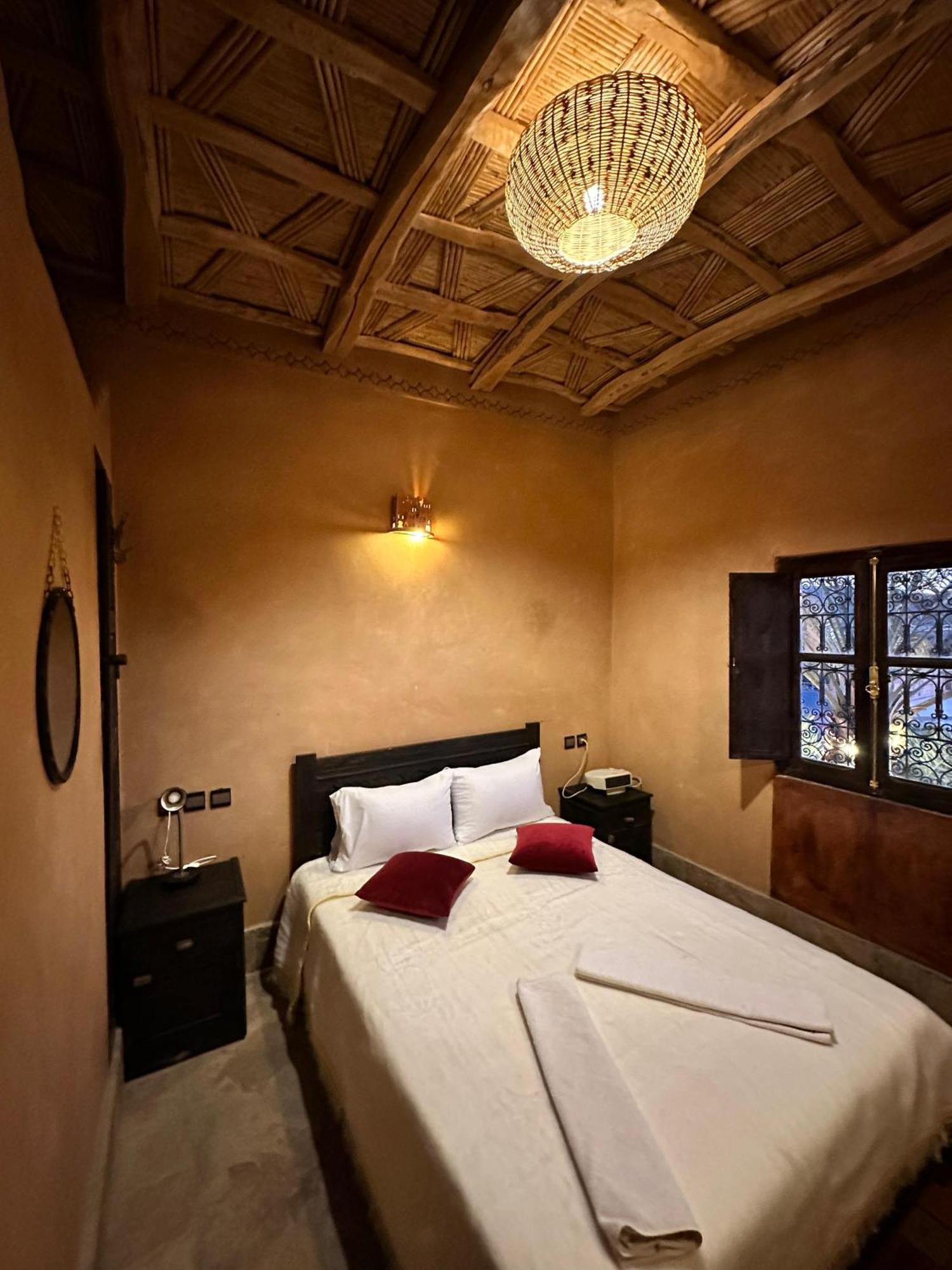Hotel Kasbah Ennakb à Nkob Chambre photo